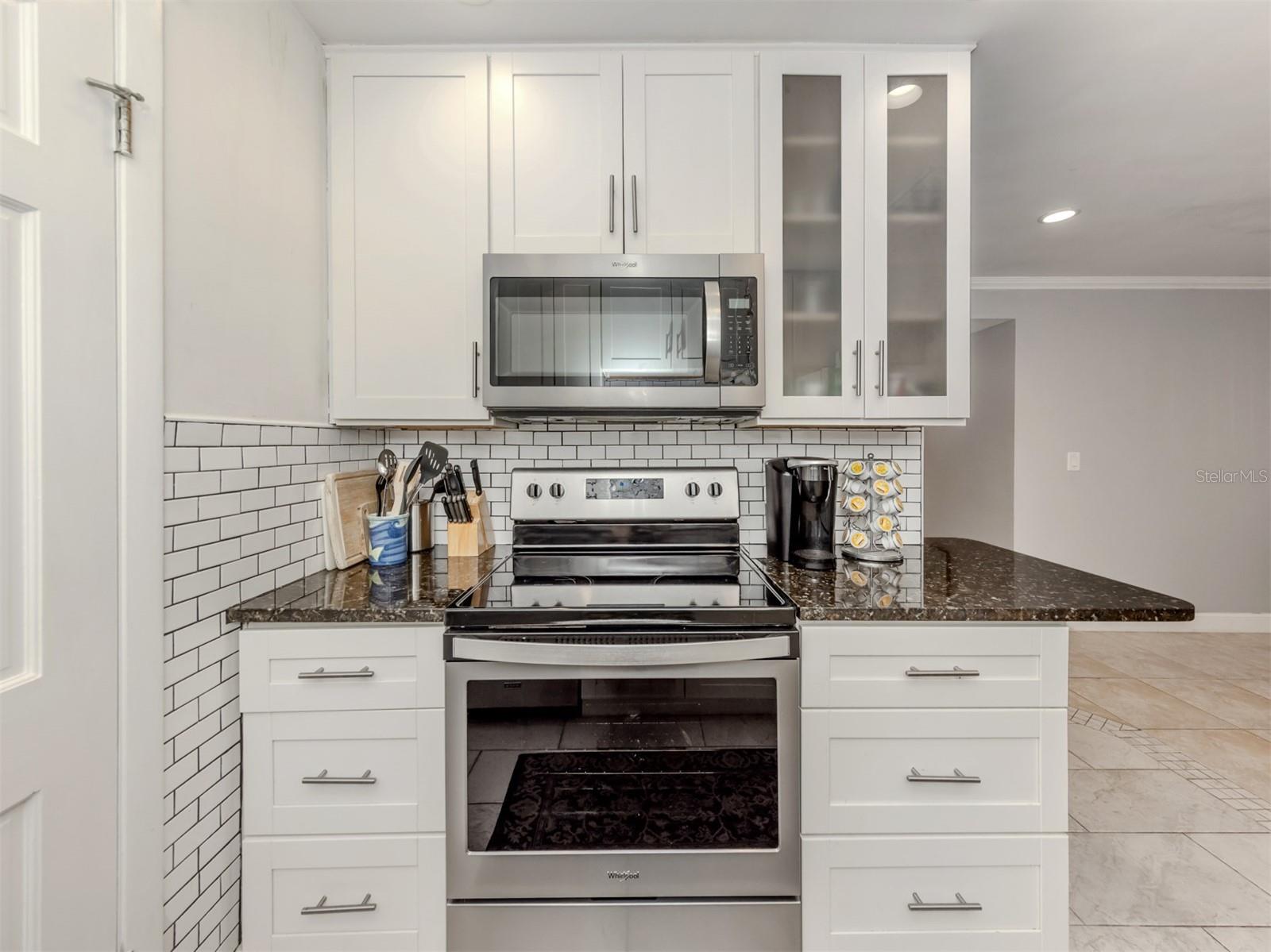 Image 19 of 76 For 200 The Esplanade N A16