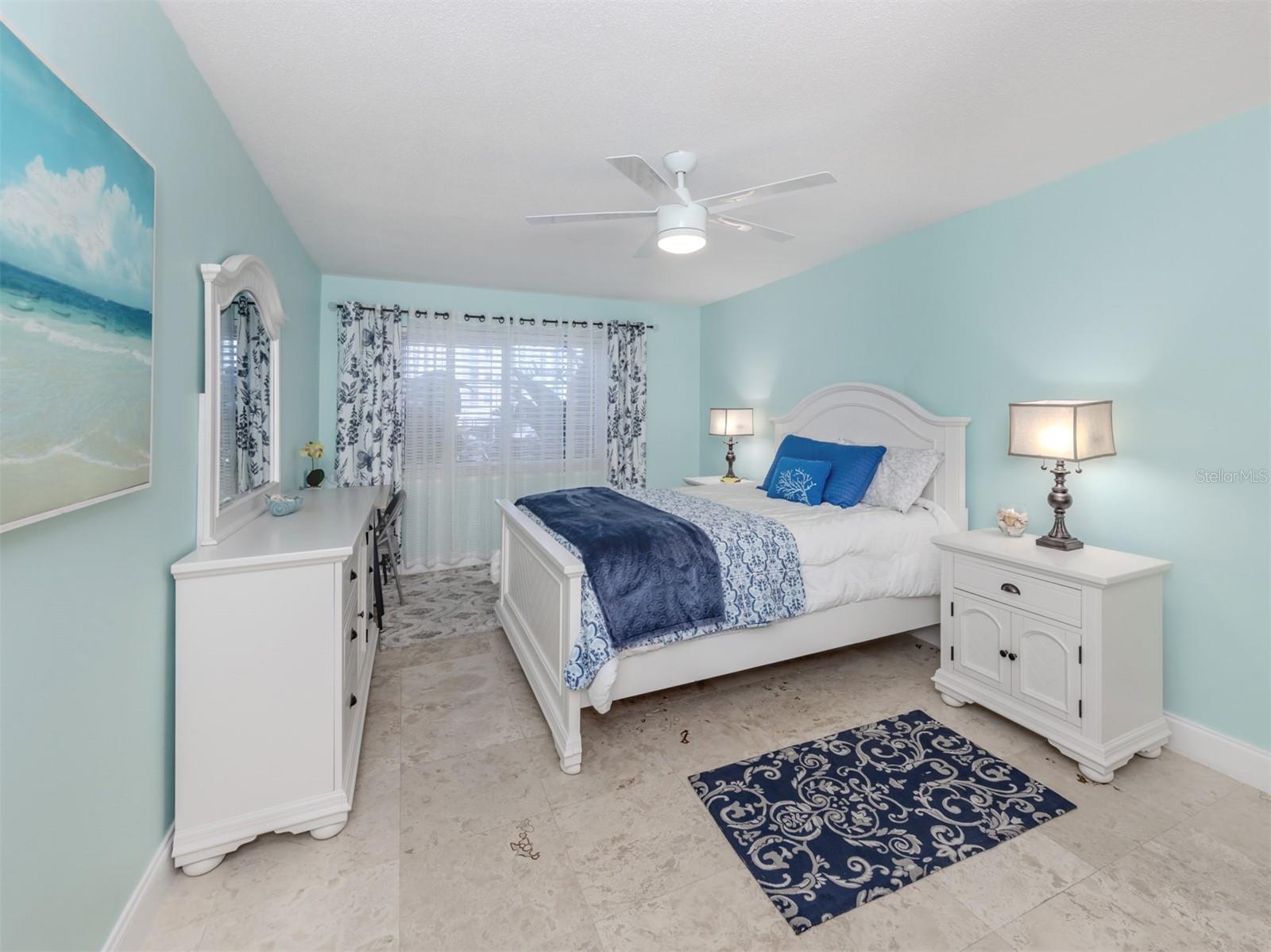 Image 24 of 76 For 200 The Esplanade N A16