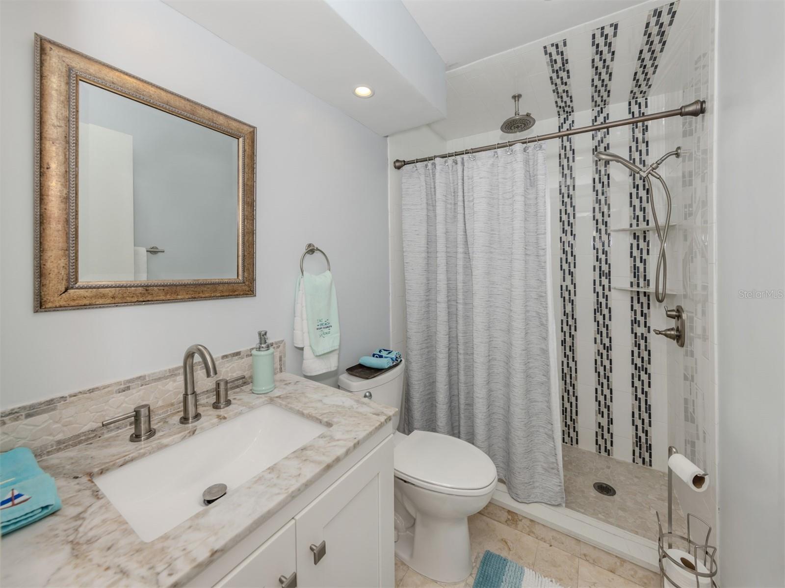 Image 26 of 76 For 200 The Esplanade N A16