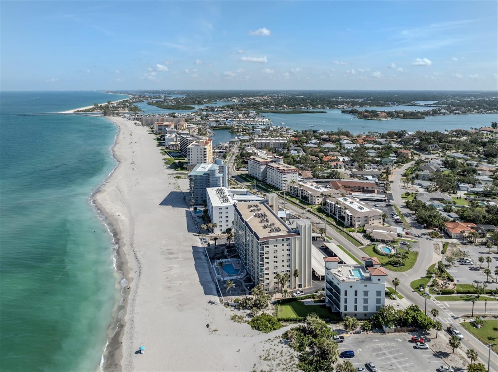 Image 41 of 76 For 200 The Esplanade N A16