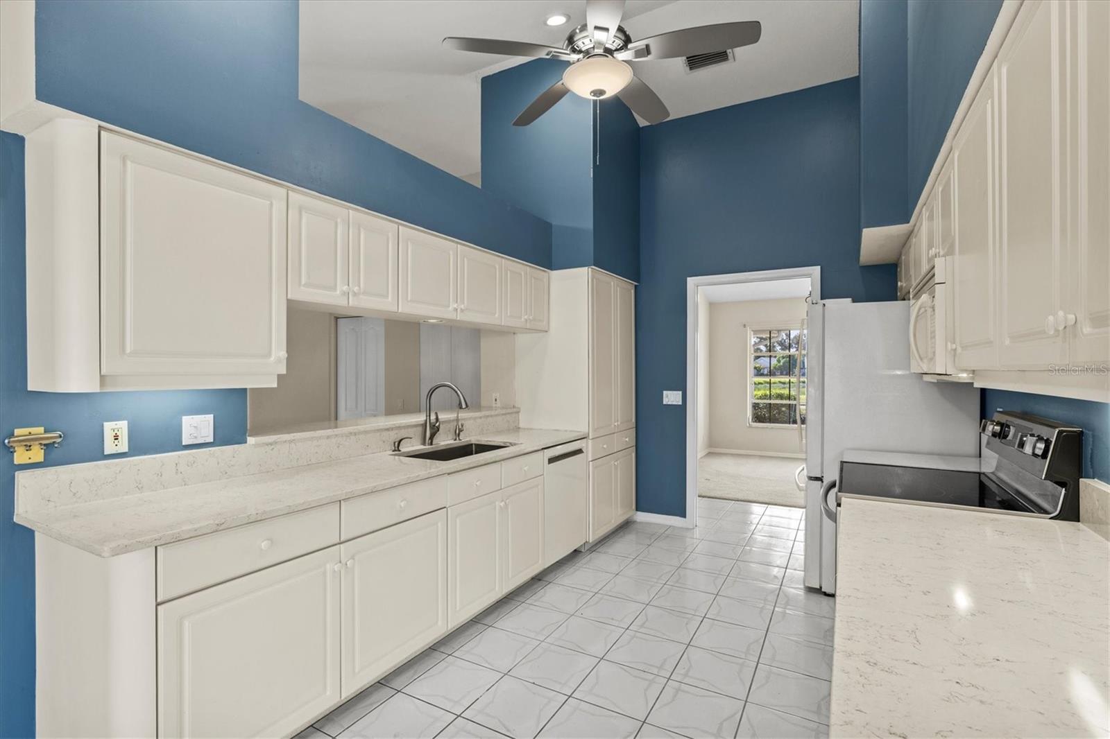 Image 18 of 71 For 905 Beckley Drive