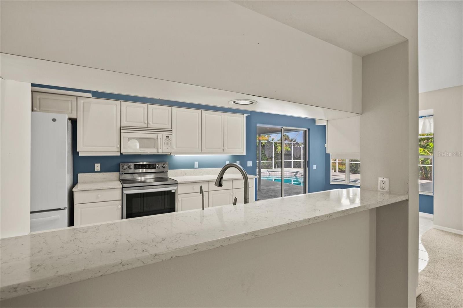 Image 22 of 71 For 905 Beckley Drive