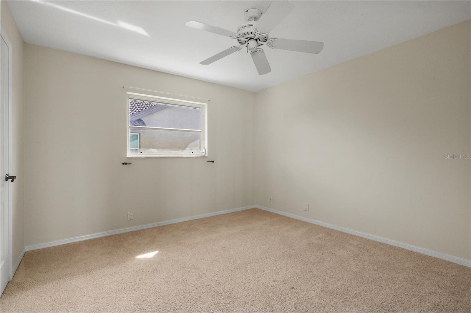 Image 34 of 71 For 905 Beckley Drive