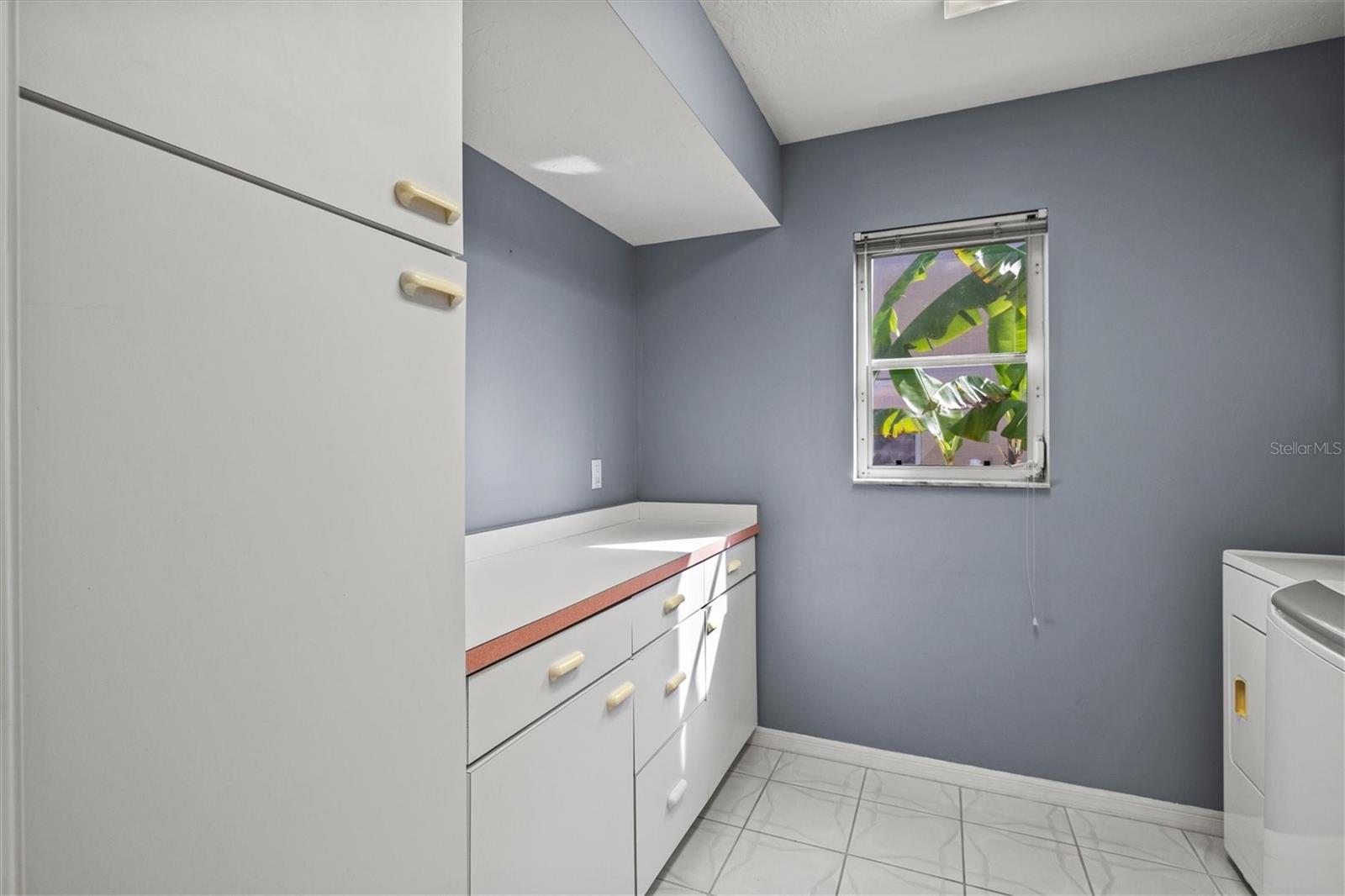 Image 44 of 71 For 905 Beckley Drive