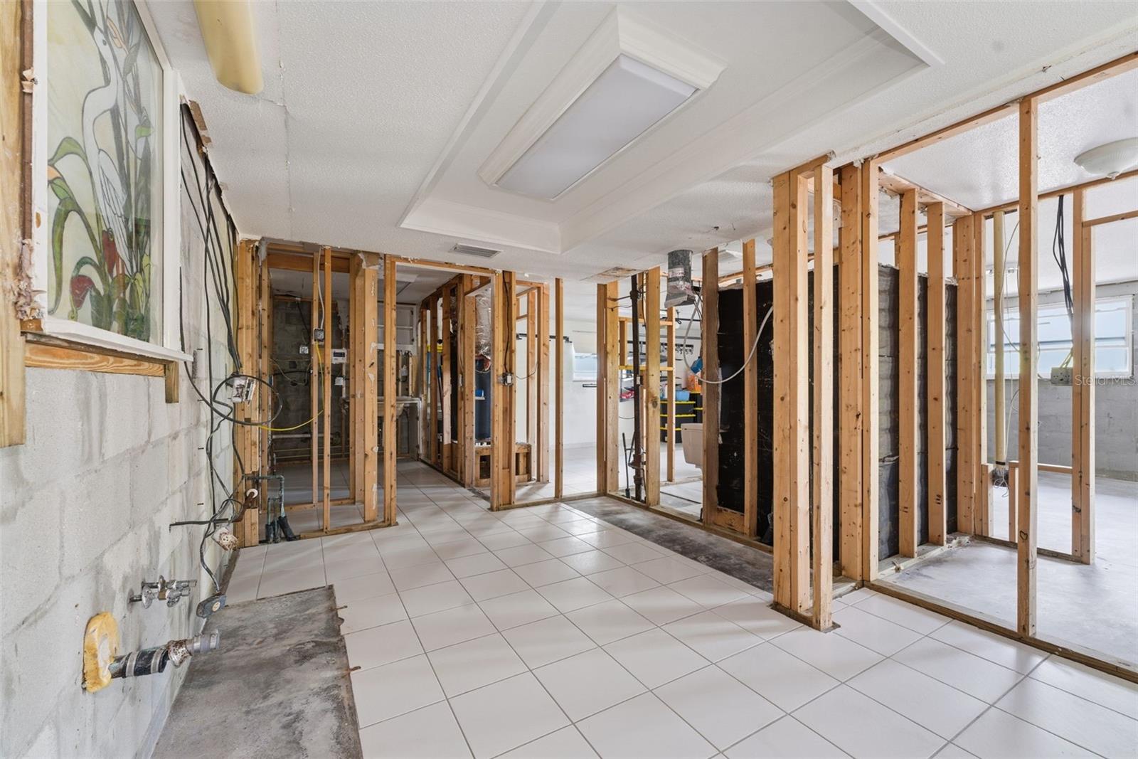 Listing photo id 10 for 1350 Holiday Drive