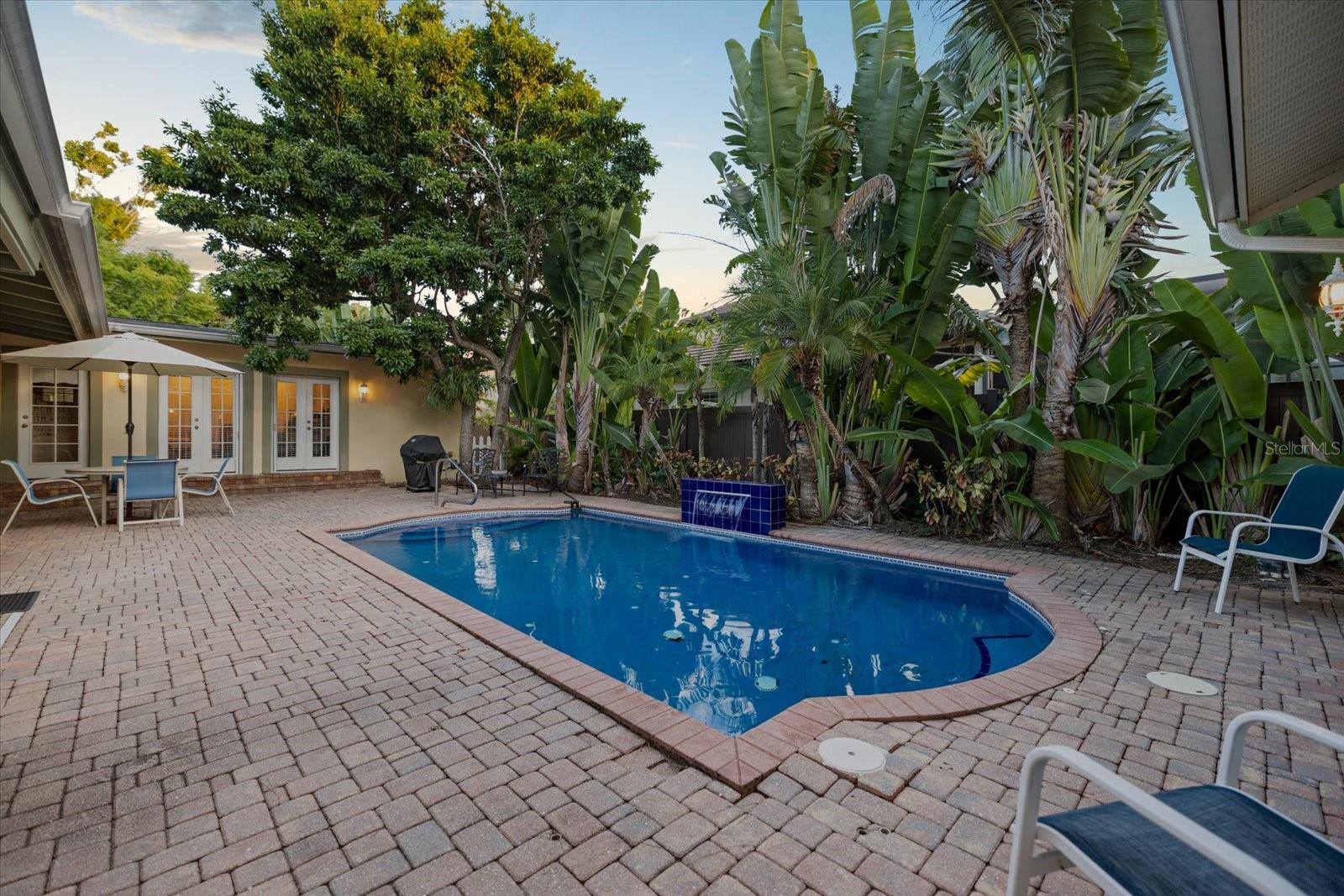 Image 36 of 47 For 601 Menendez Street