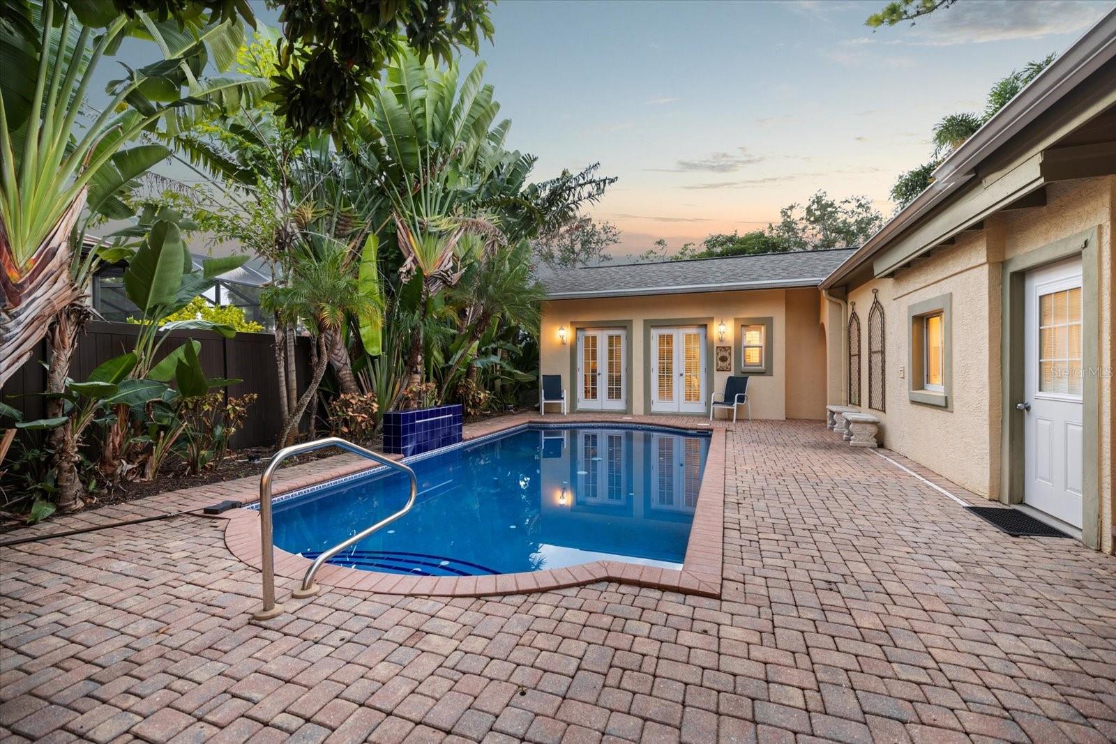 Image 38 of 47 For 601 Menendez Street