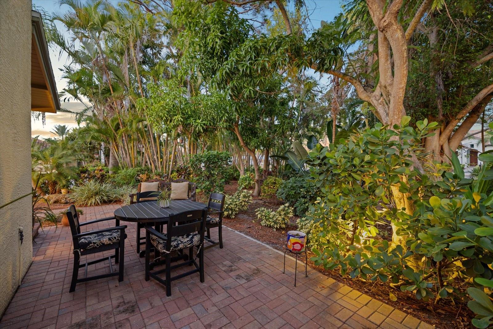 Image 41 of 47 For 601 Menendez Street