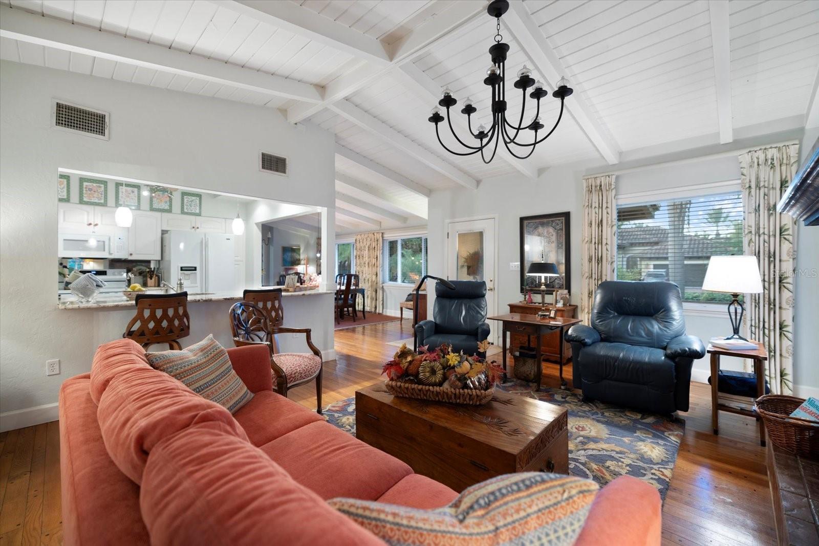 Image 8 of 47 For 601 Menendez Street