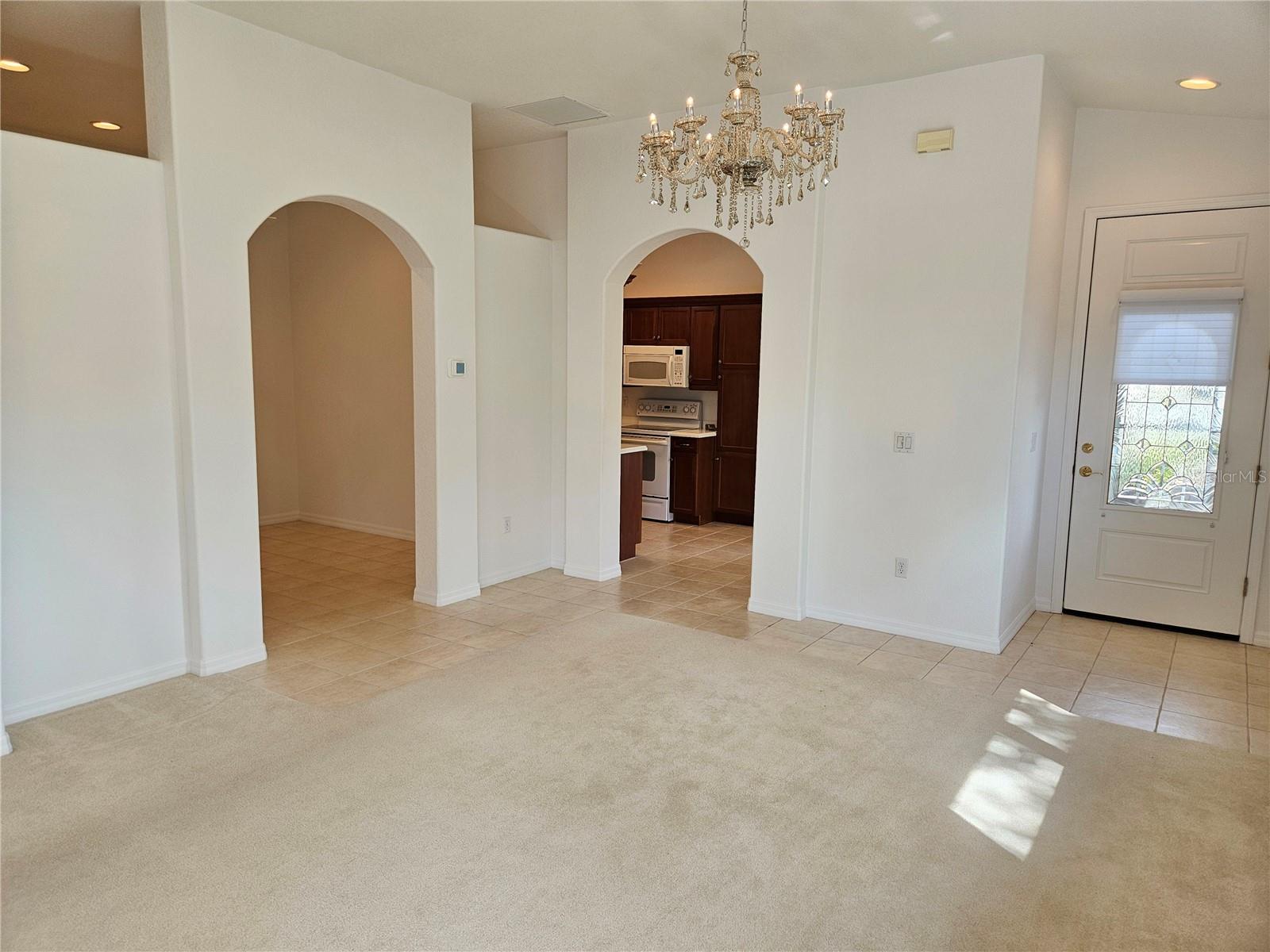 Image 14 of 47 For 920 Onager Court