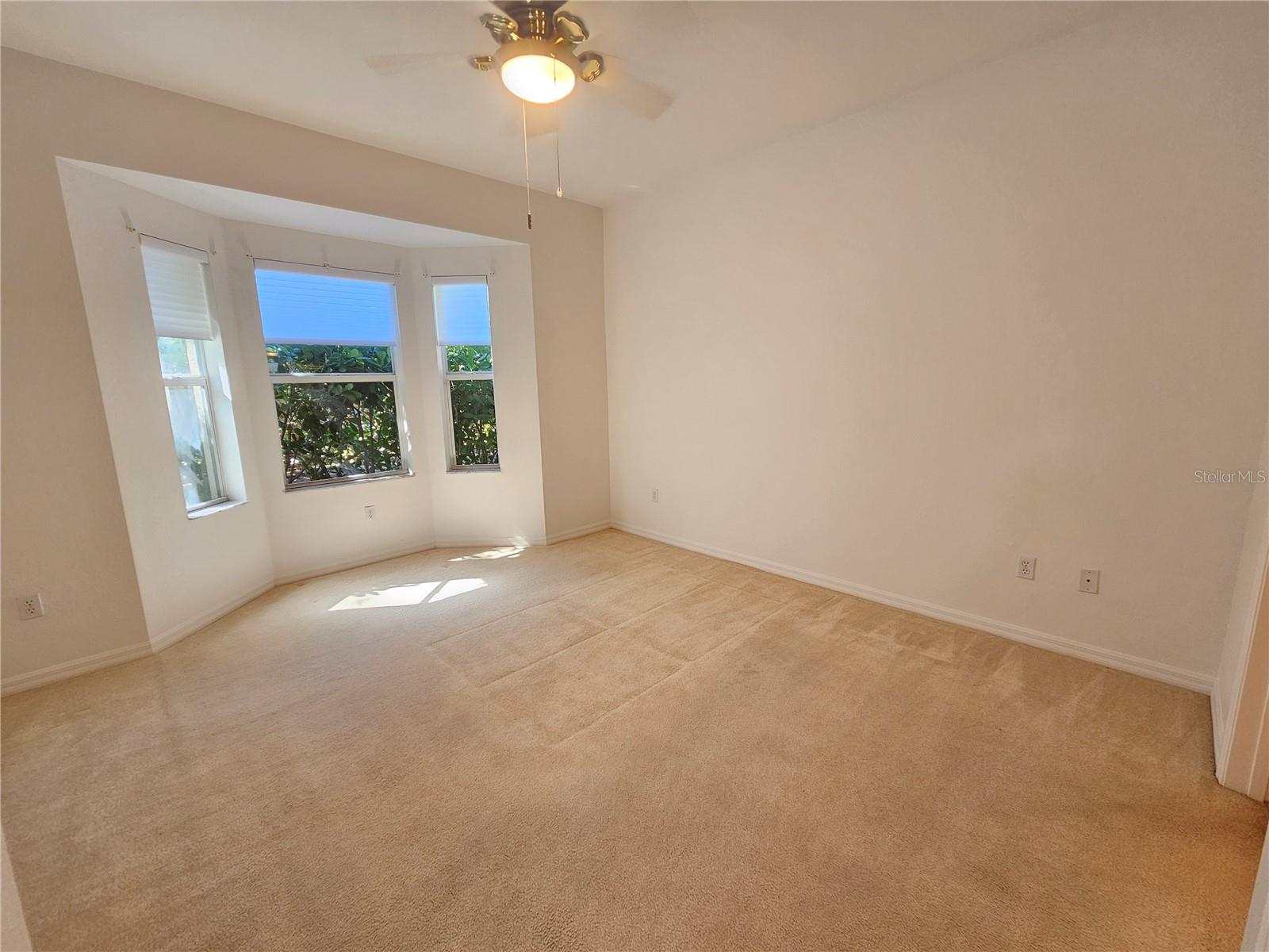 Image 24 of 47 For 920 Onager Court