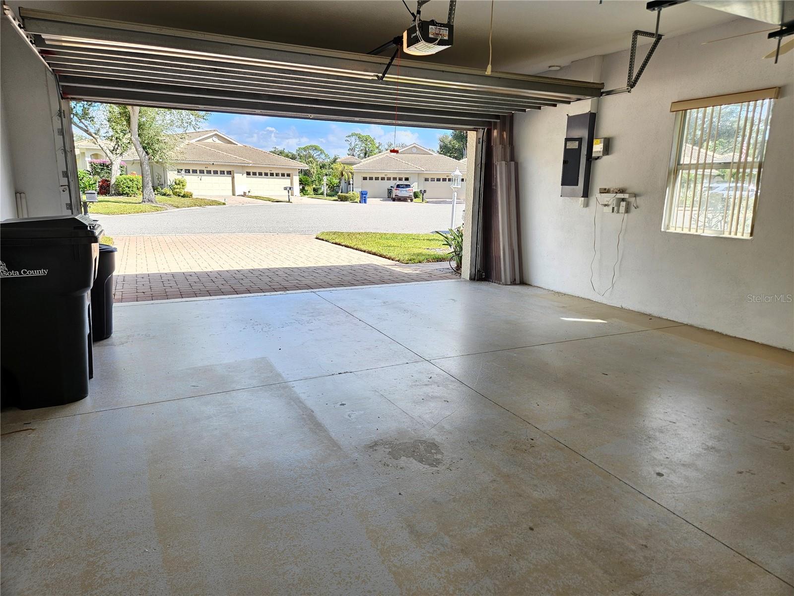 Image 32 of 47 For 920 Onager Court