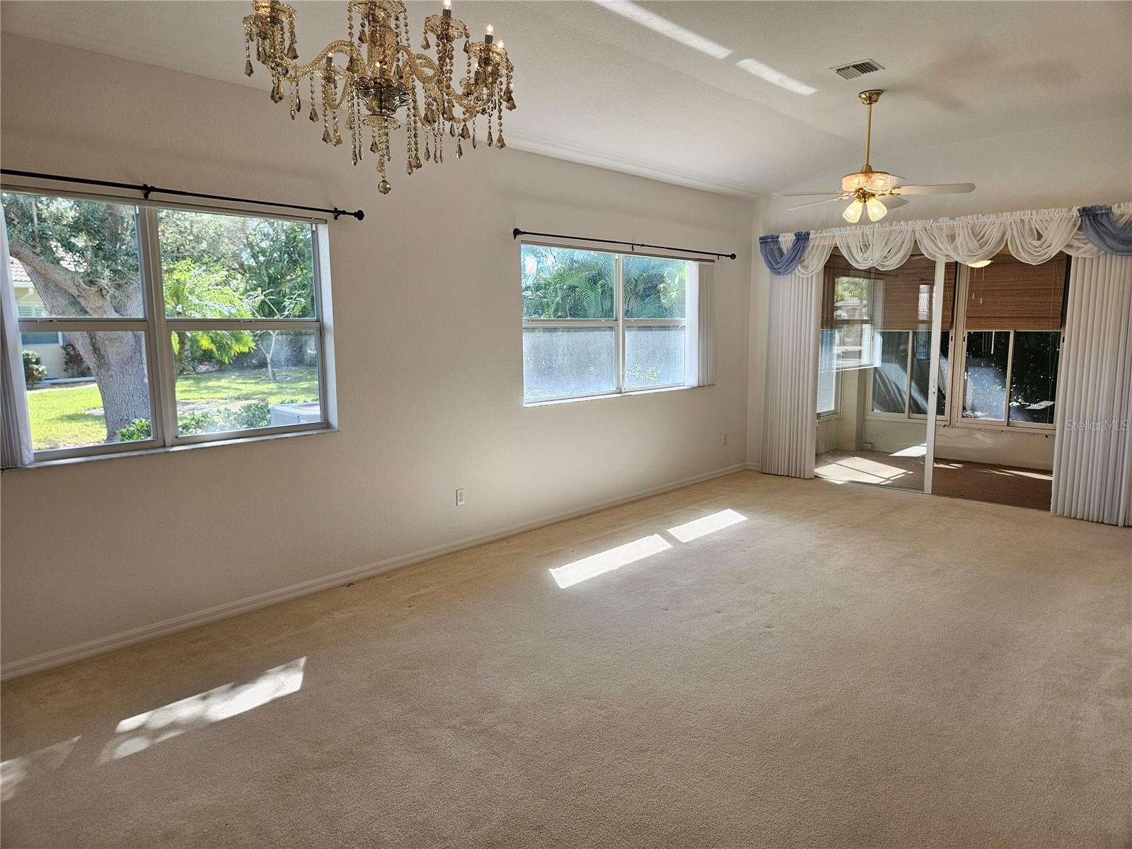 Image 7 of 47 For 920 Onager Court