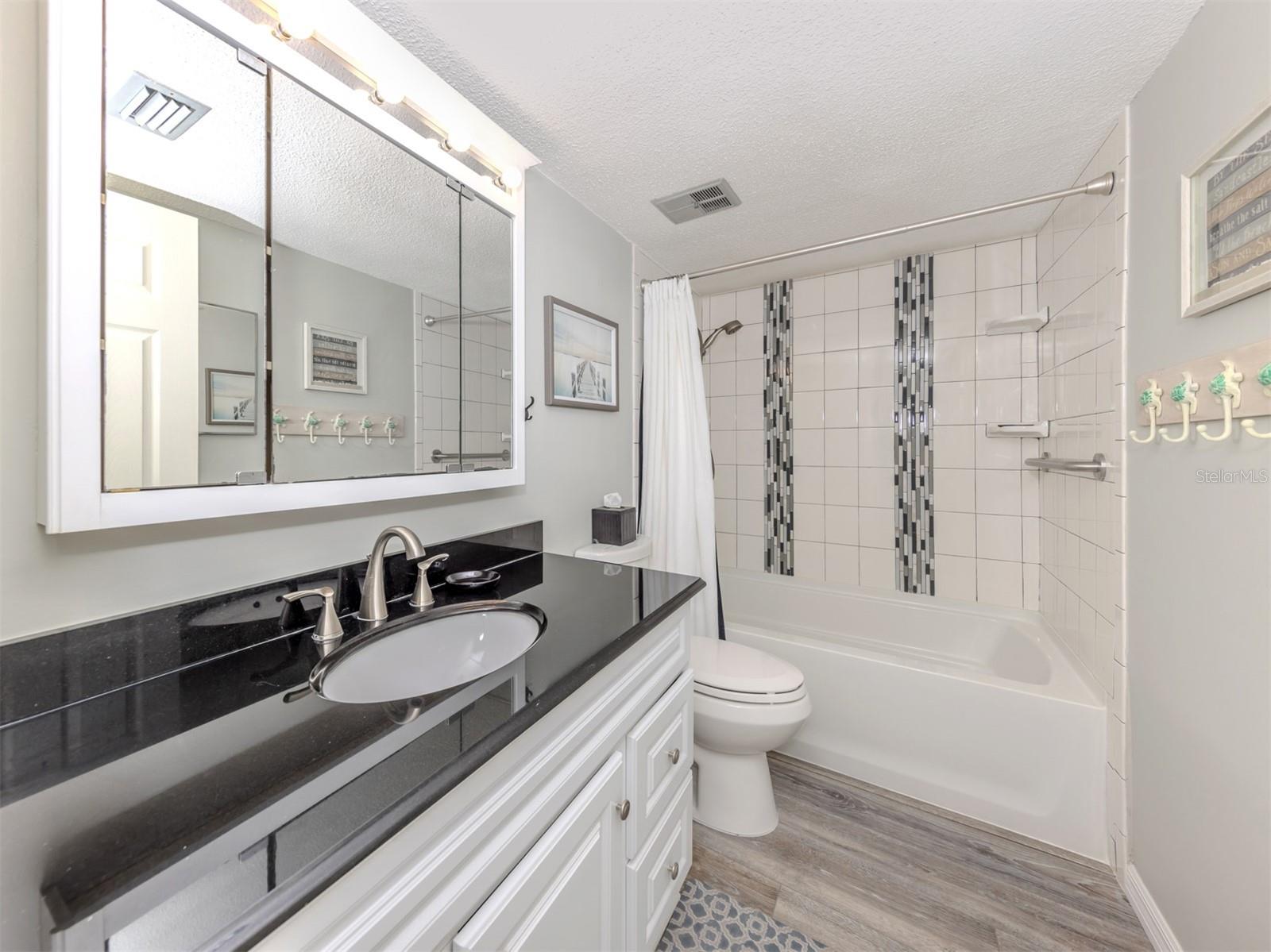 Image 21 of 60 For 1555 Tarpon Center Drive 140