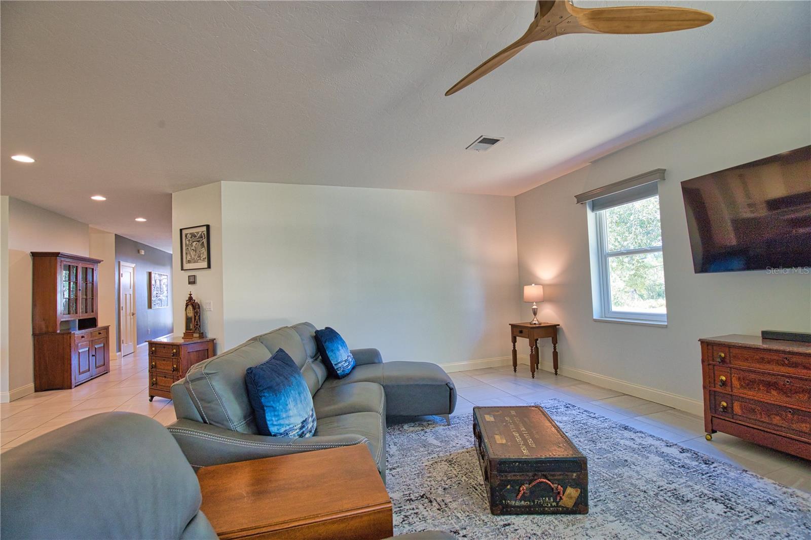 Image 4 of 61 For 6172 Alhambra Avenue