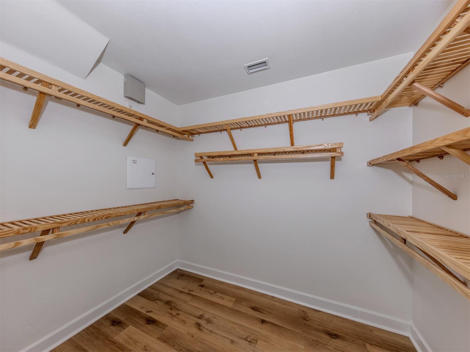 Image 11 of 55 For 122 Bella Vista Terrace 8a