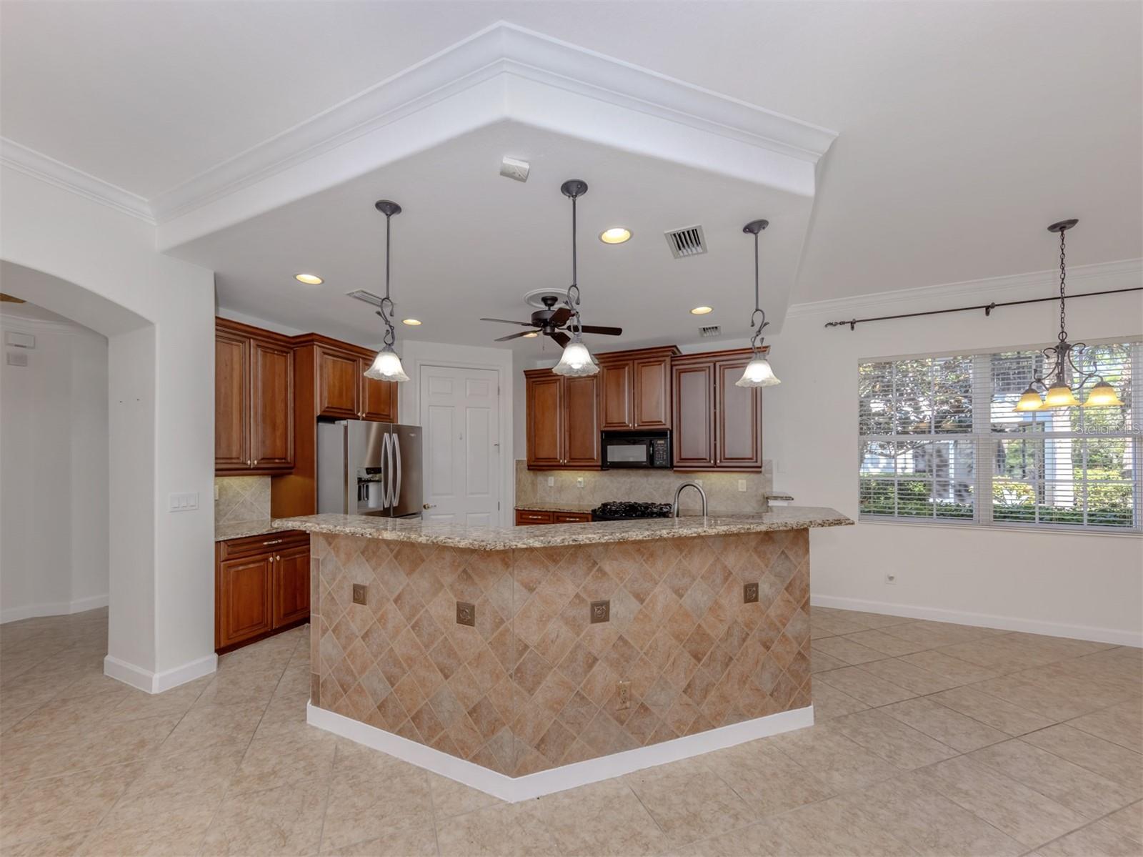 Image 8 of 55 For 122 Bella Vista Terrace 8a