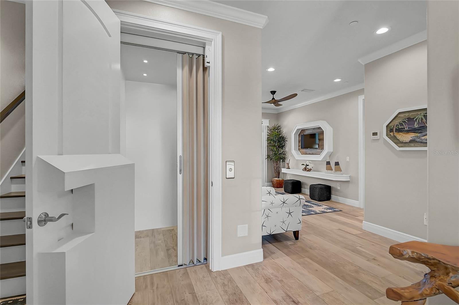 Image 15 of 85 For 205 Venice Avenue