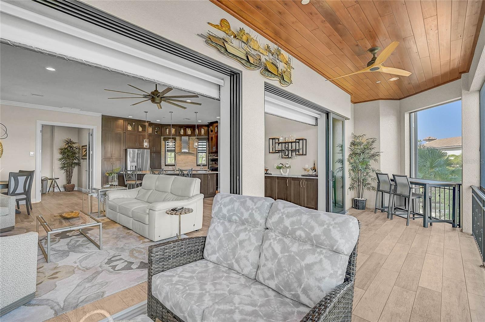 Image 24 of 85 For 205 Venice Avenue