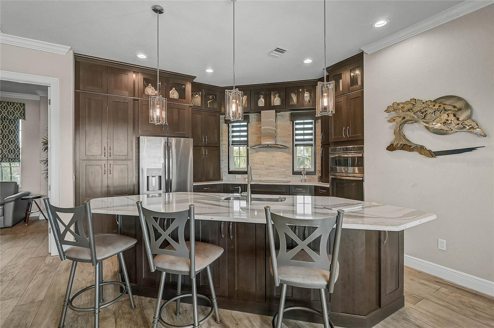 Image 29 of 85 For 205 Venice Avenue