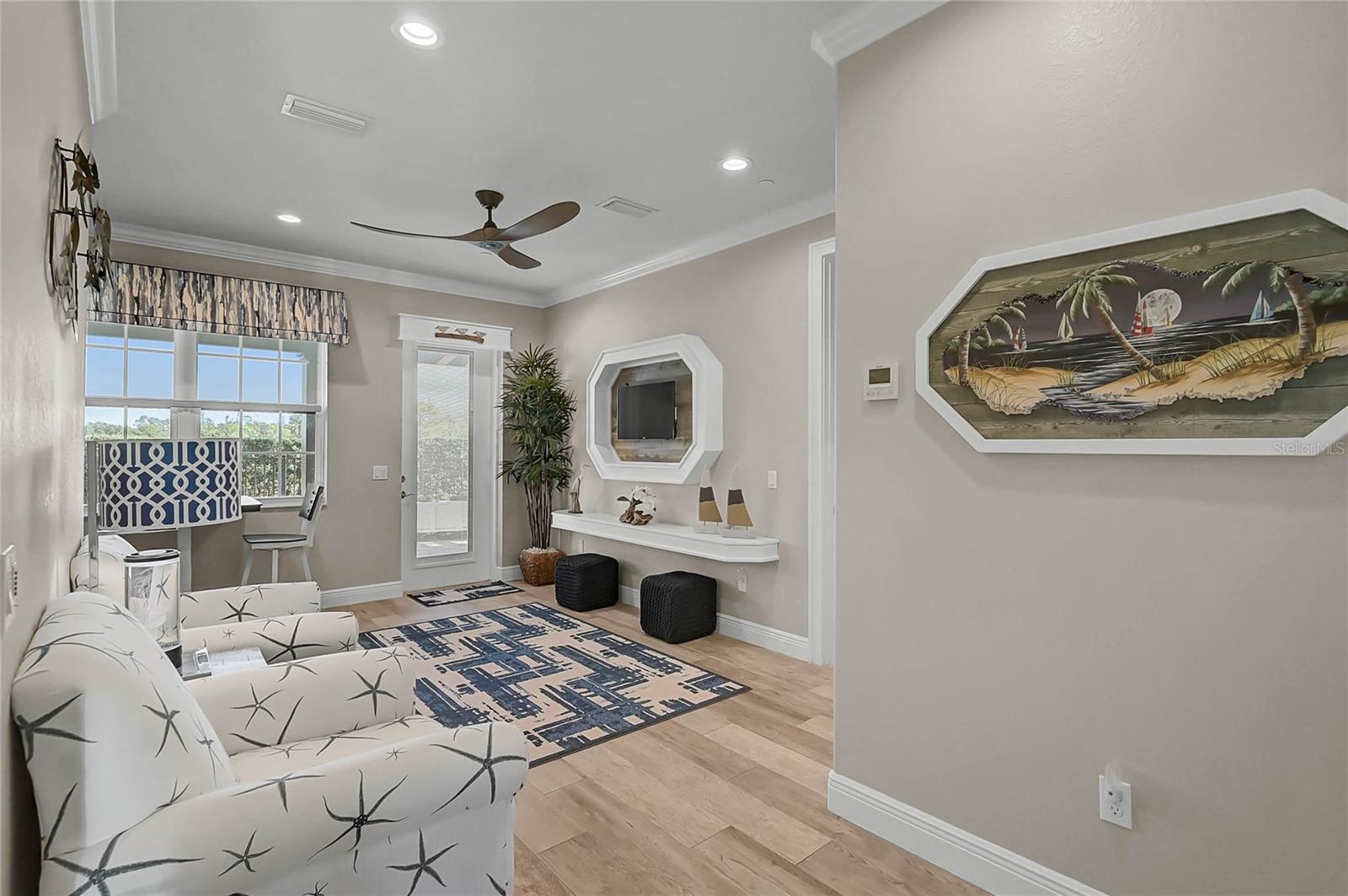 Image 3 of 85 For 205 Venice Avenue