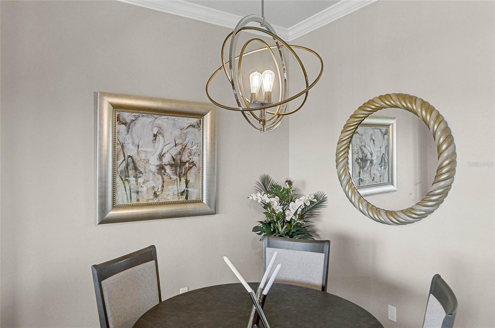 Image 32 of 85 For 205 Venice Avenue