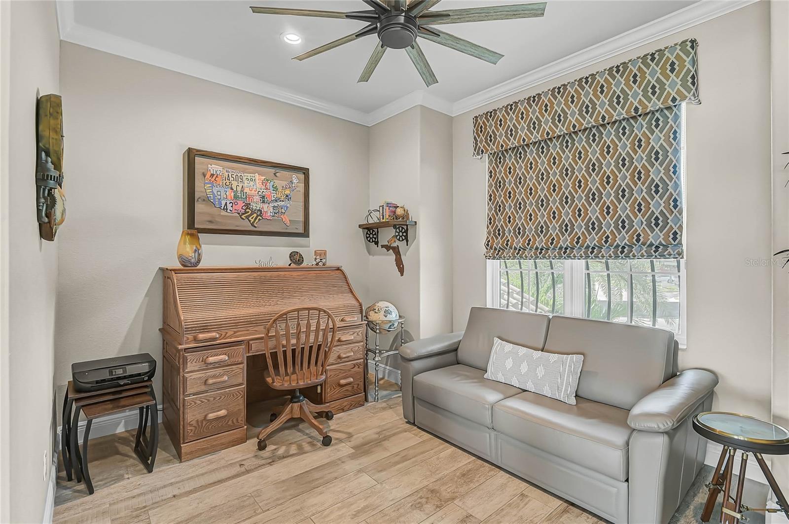 Image 33 of 85 For 205 Venice Avenue