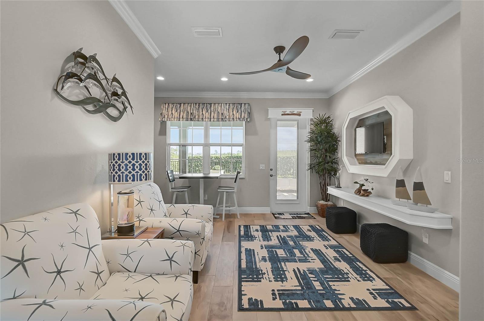 Image 4 of 85 For 205 Venice Avenue