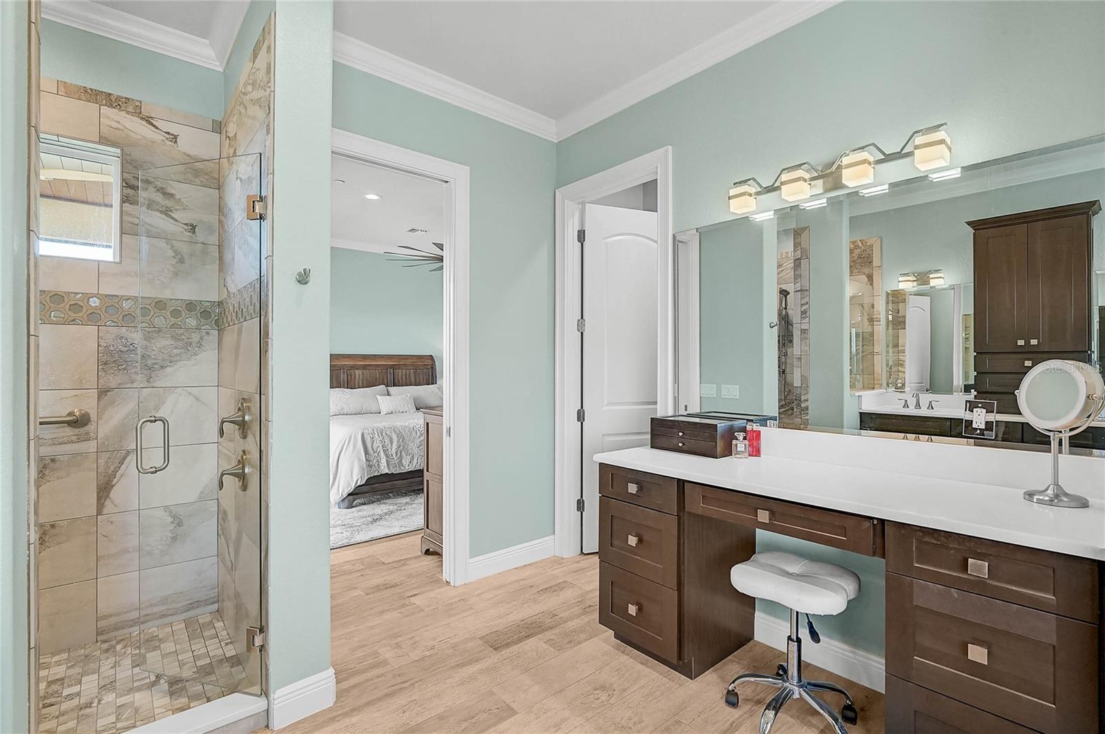 Image 47 of 85 For 205 Venice Avenue