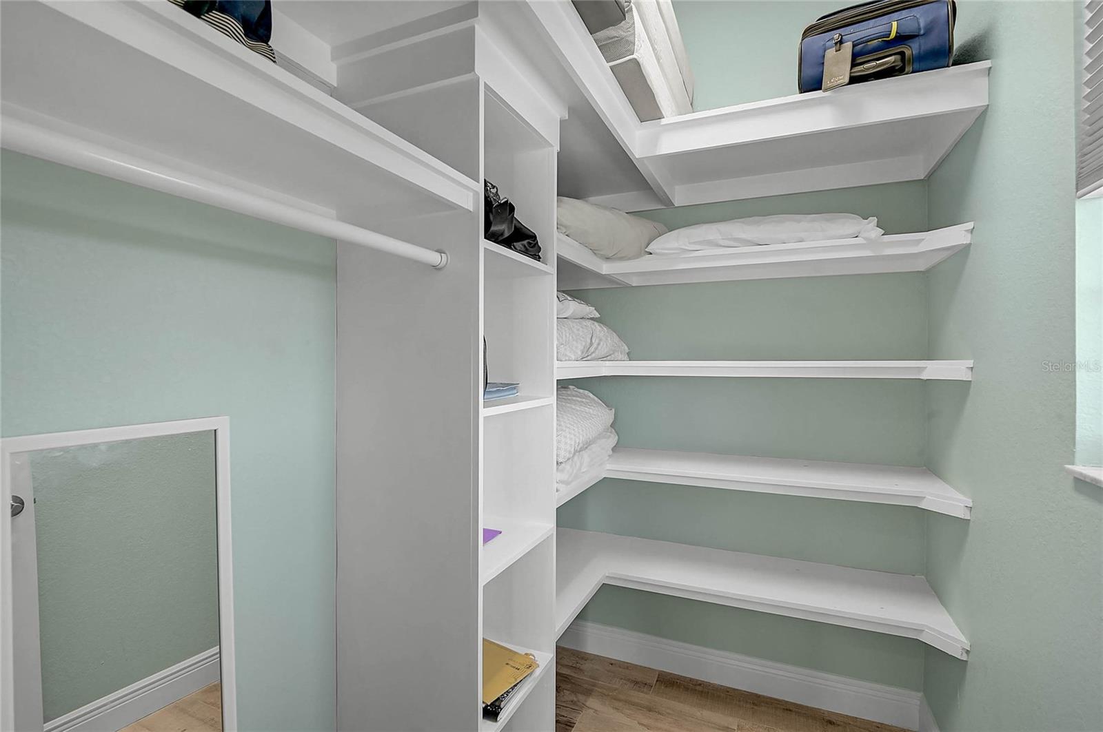 Image 55 of 85 For 205 Venice Avenue