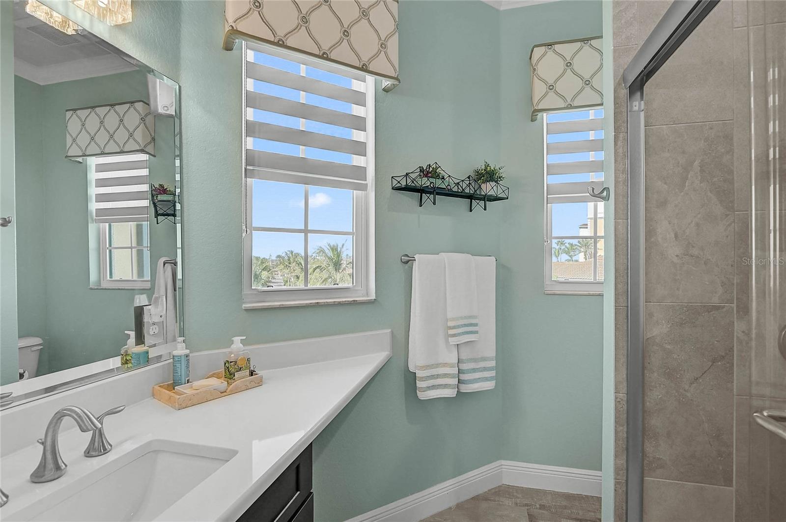 Image 57 of 85 For 205 Venice Avenue