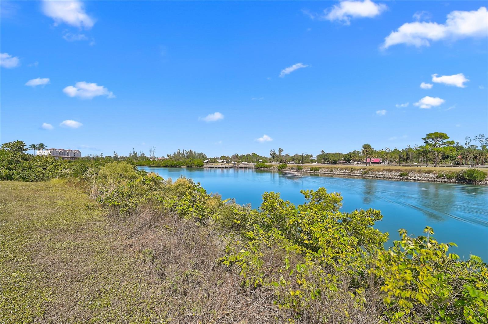 Image 68 of 85 For 205 Venice Avenue