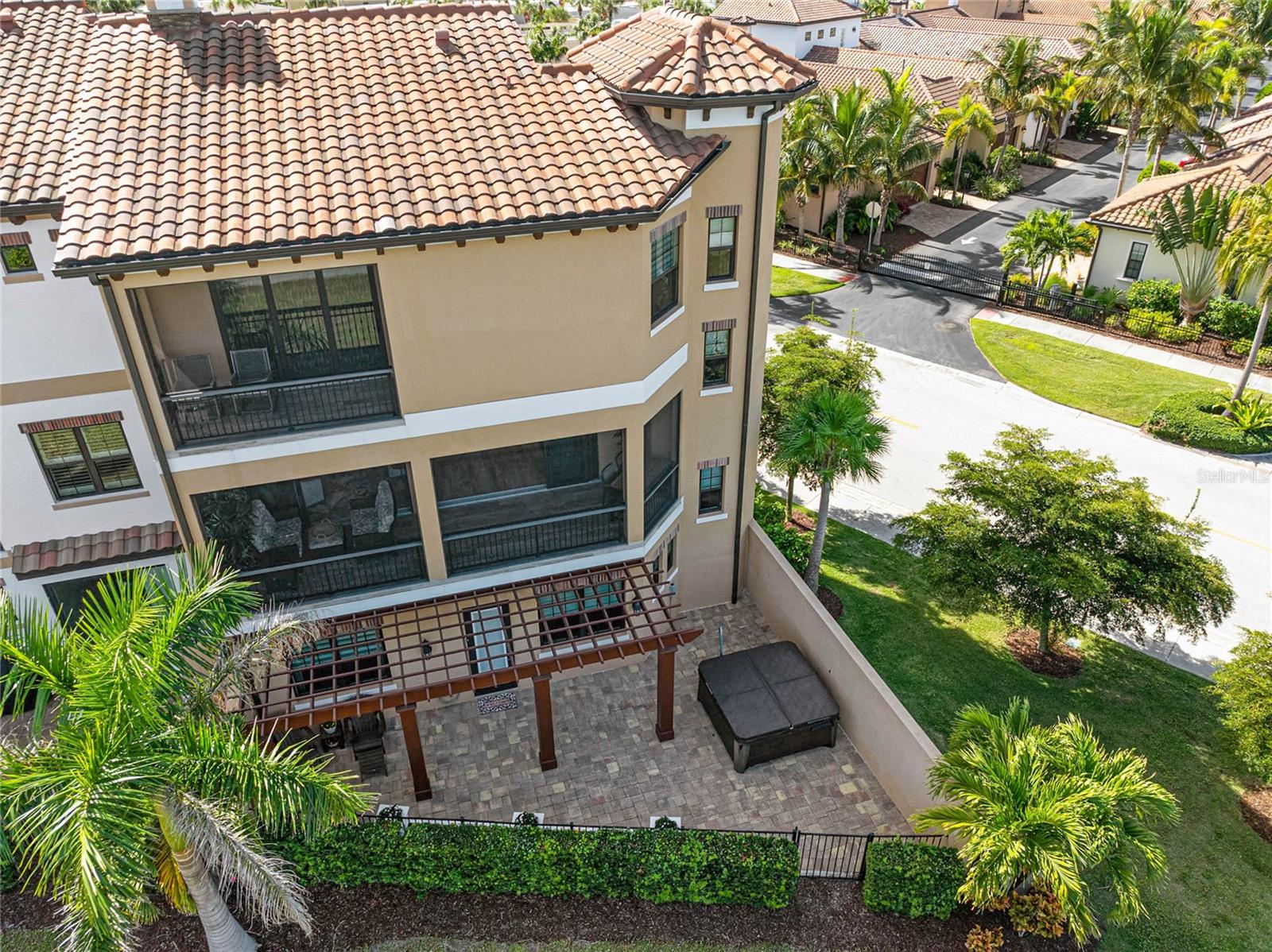 Image 76 of 85 For 205 Venice Avenue