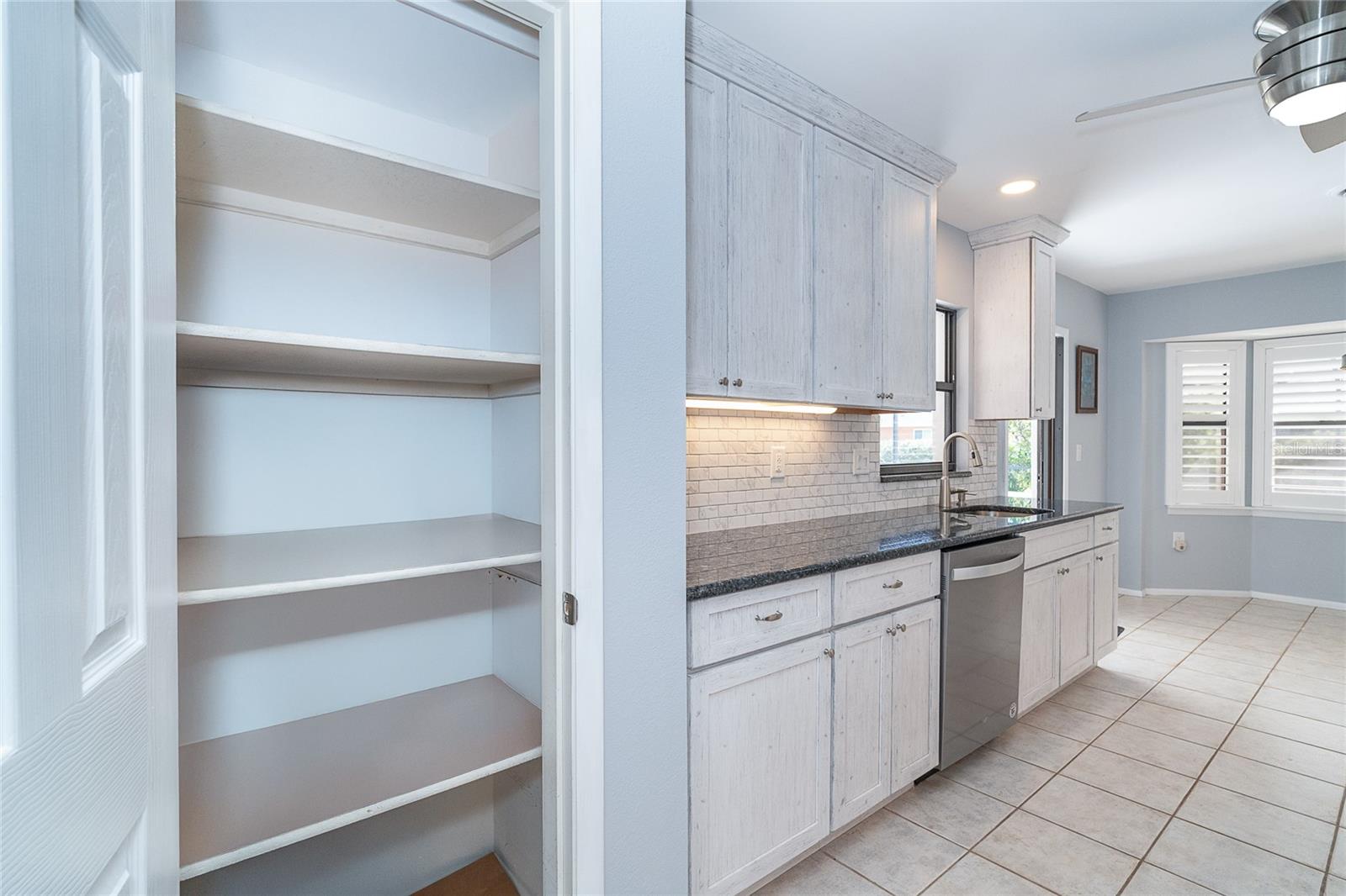 Image 14 of 43 For 32 Clintwood Avenue