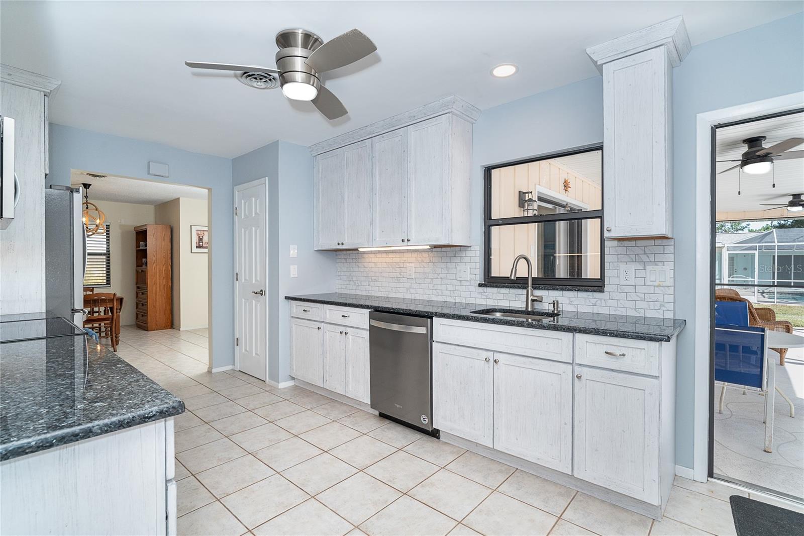 Image 17 of 43 For 32 Clintwood Avenue