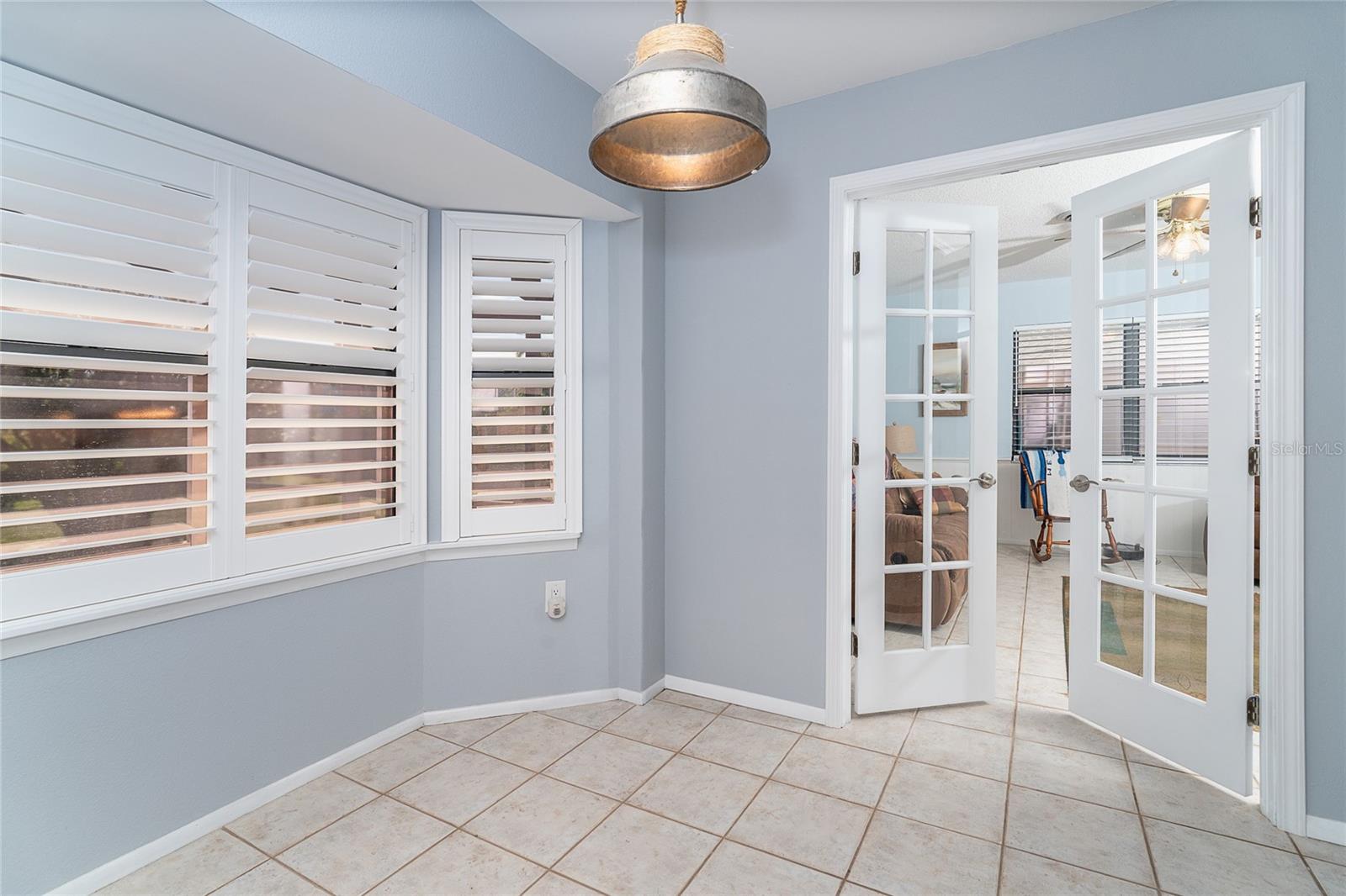 Image 20 of 43 For 32 Clintwood Avenue