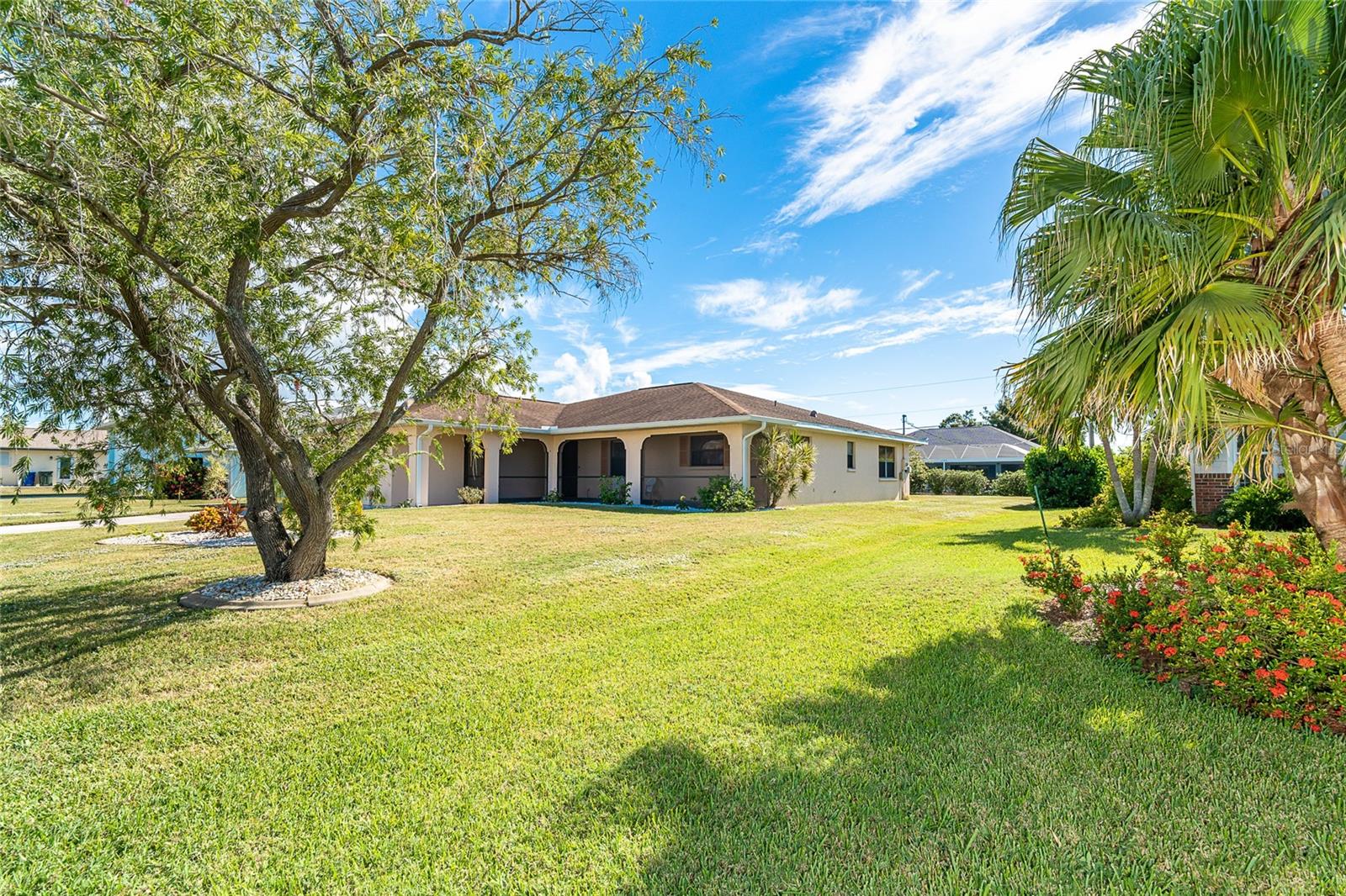 Image 3 of 43 For 32 Clintwood Avenue