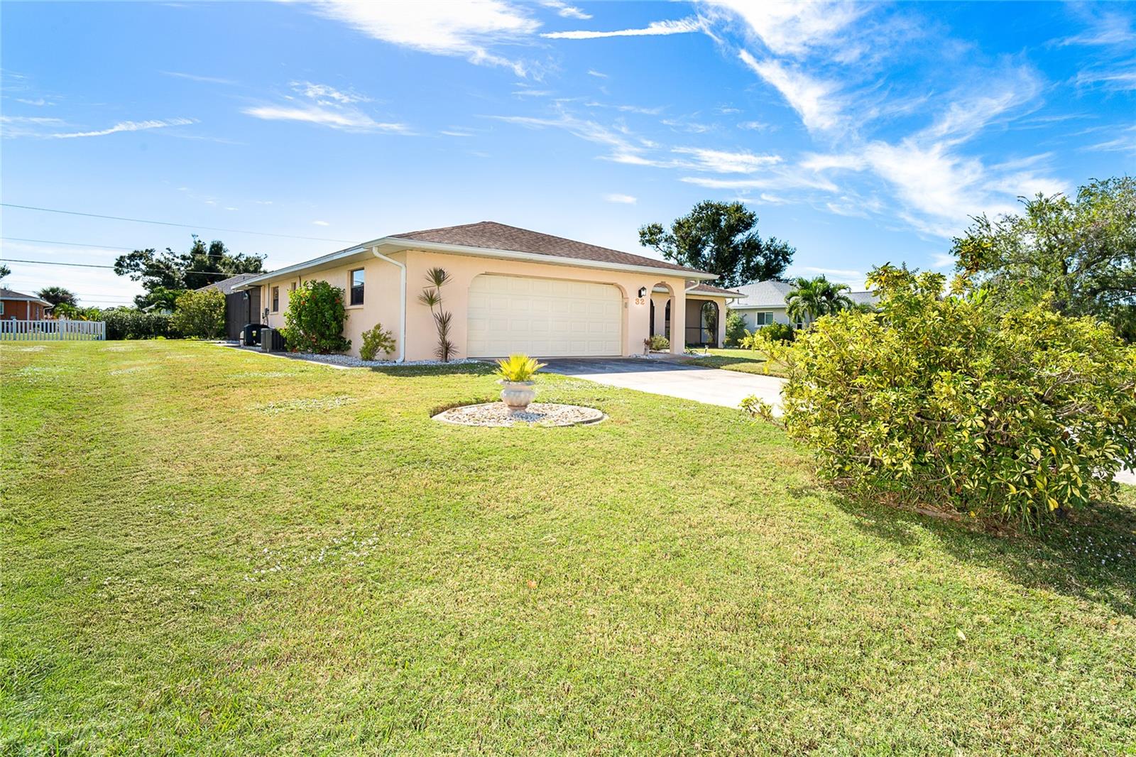 Image 6 of 43 For 32 Clintwood Avenue