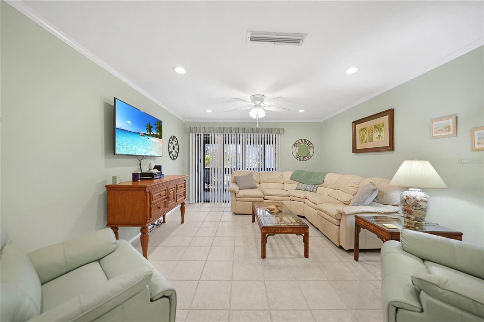 Image 10 of 50 For 1636 Stickney Point Road 36-201