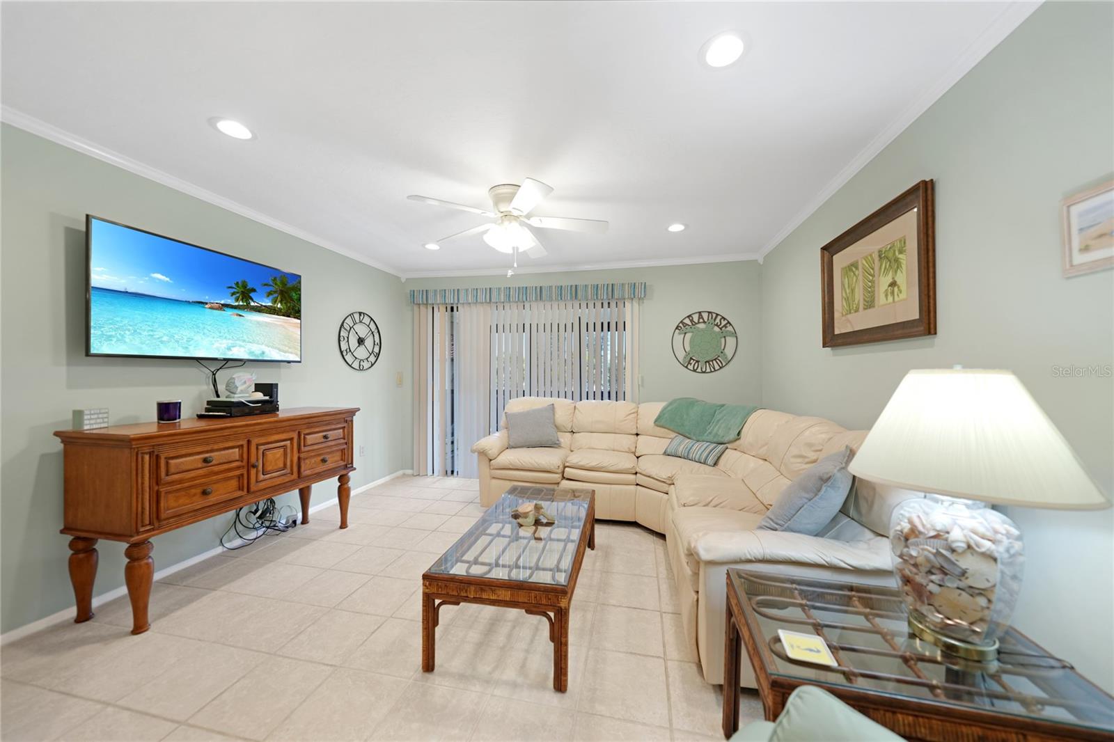 Image 11 of 50 For 1636 Stickney Point Road 36-201