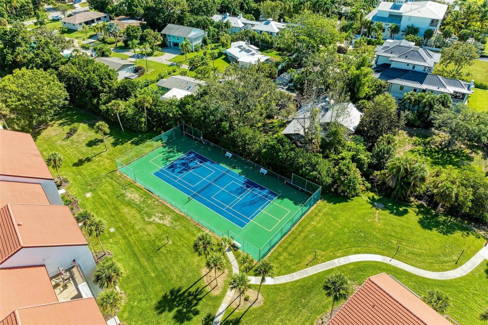 Image 38 of 50 For 1636 Stickney Point Road 36-201