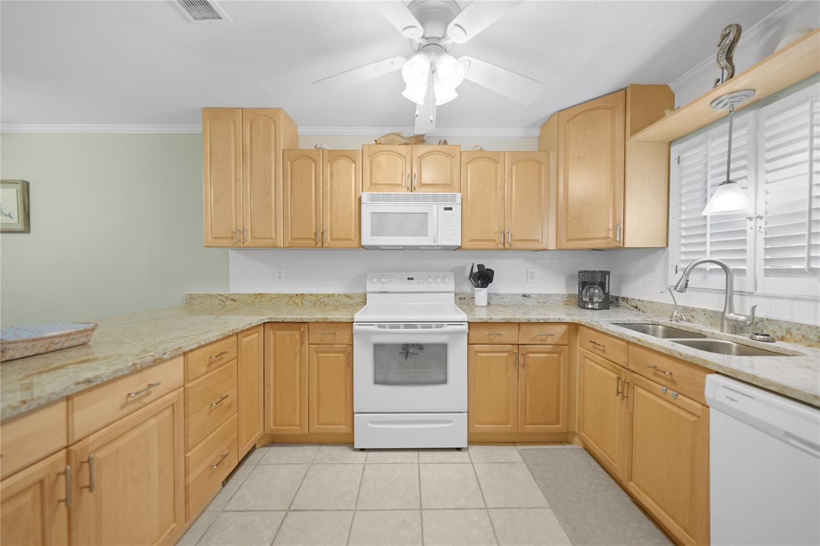 Image 4 of 50 For 1636 Stickney Point Road 36-201