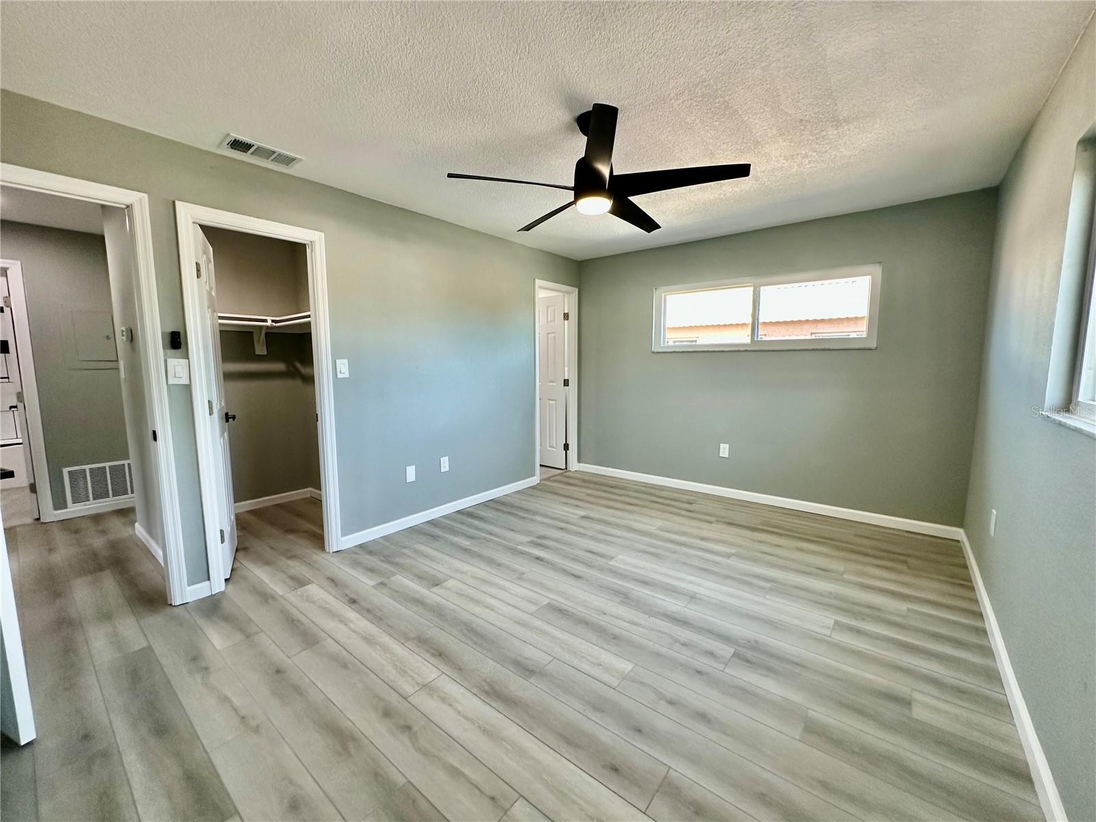 Image 16 of 30 For 460 Base Avenue 129