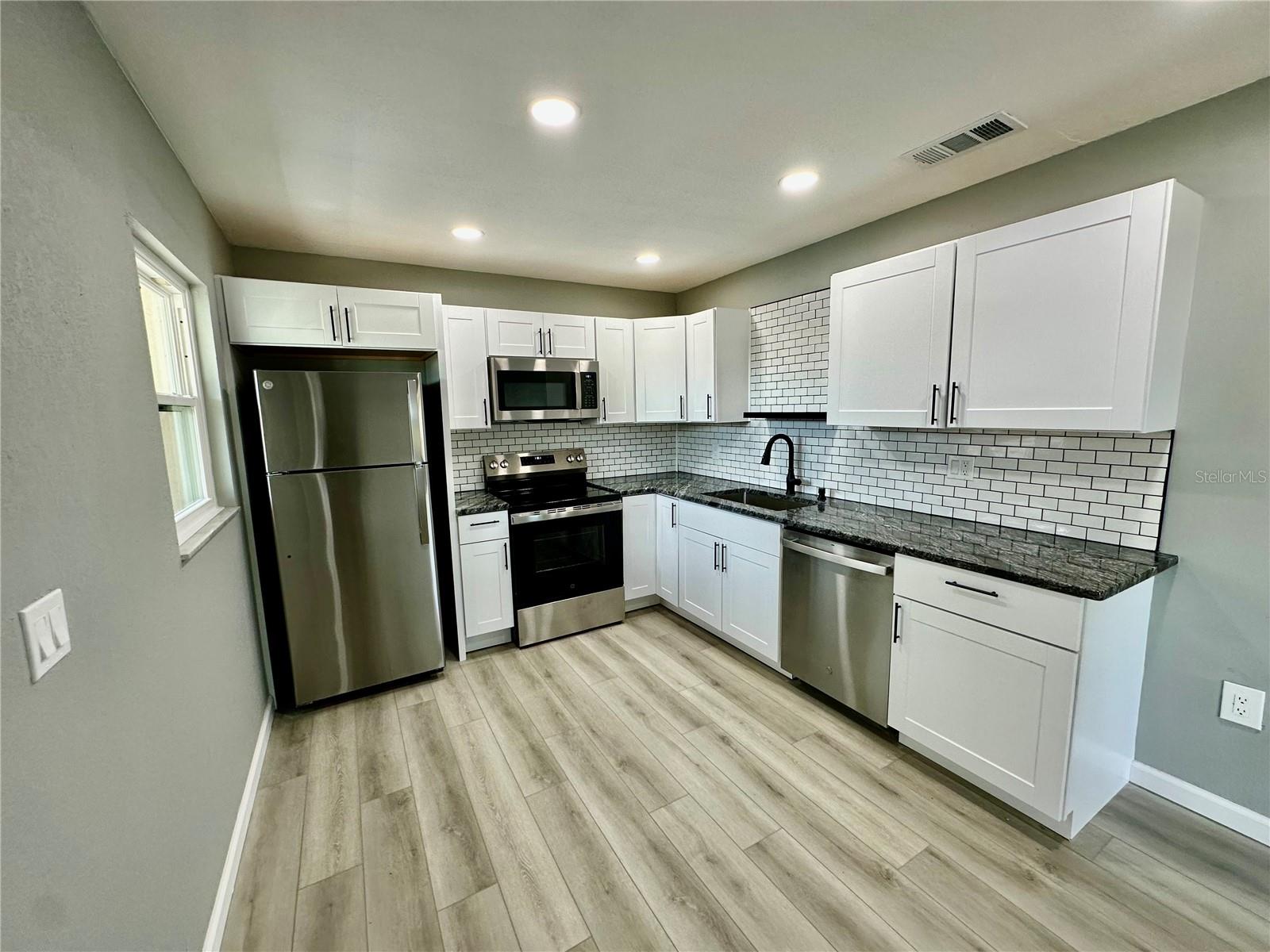 Image 3 of 30 For 460 Base Avenue 129