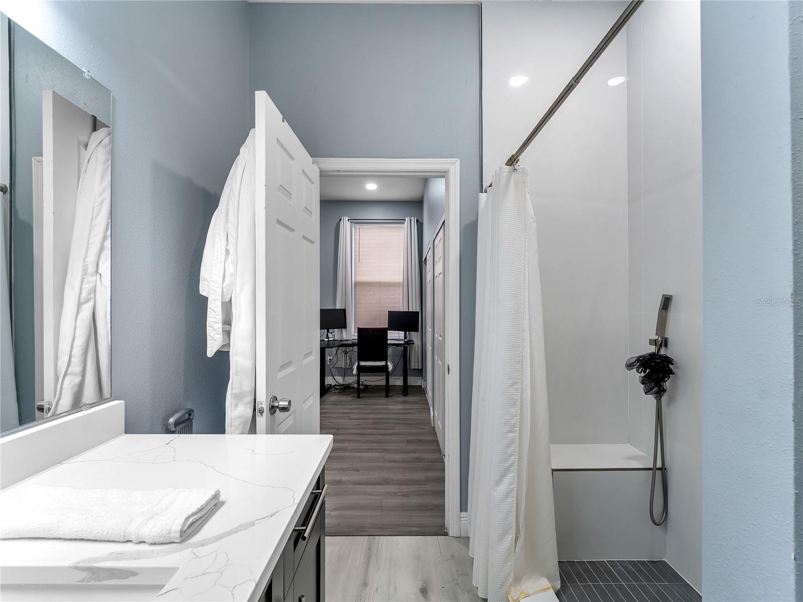 Image 18 of 32 For 3014 Tampa Street