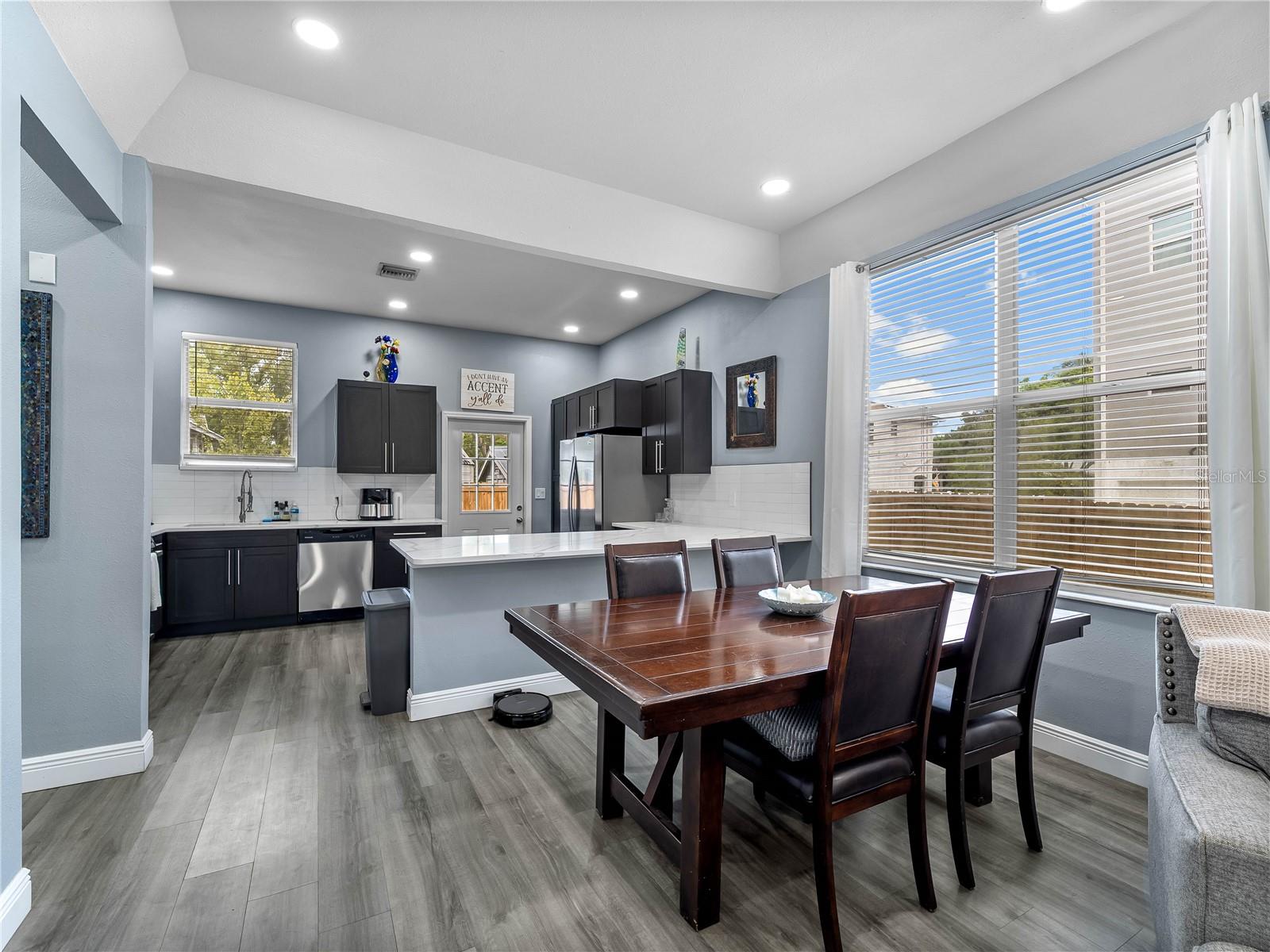 Image 8 of 32 For 3014 Tampa Street