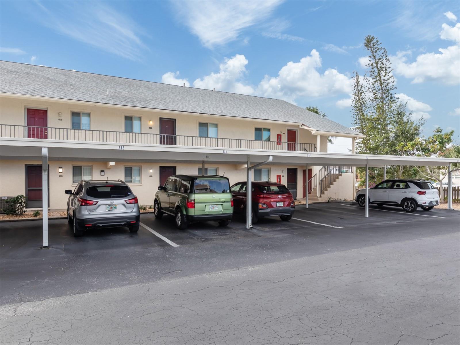 Image 23 of 75 For 533 Parkdale Mews 533