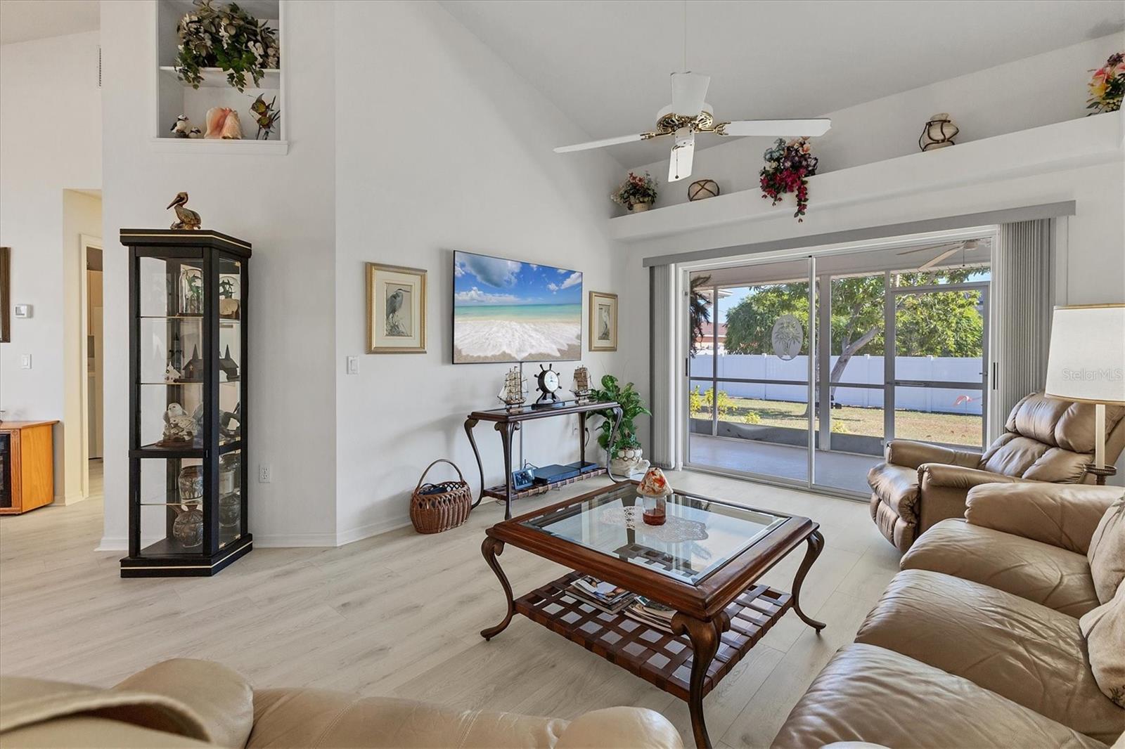 Image 6 of 37 For 2720 Biscayne Drive