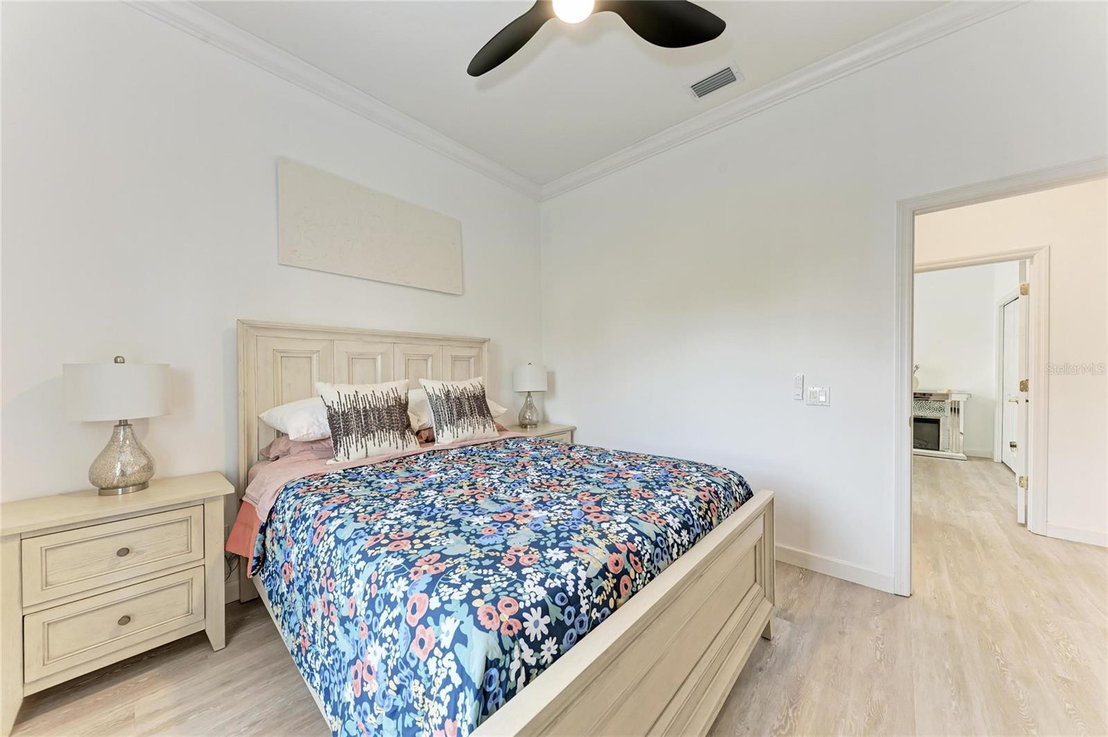 Image 25 of 41 For 7128 Rue De Palisades  22