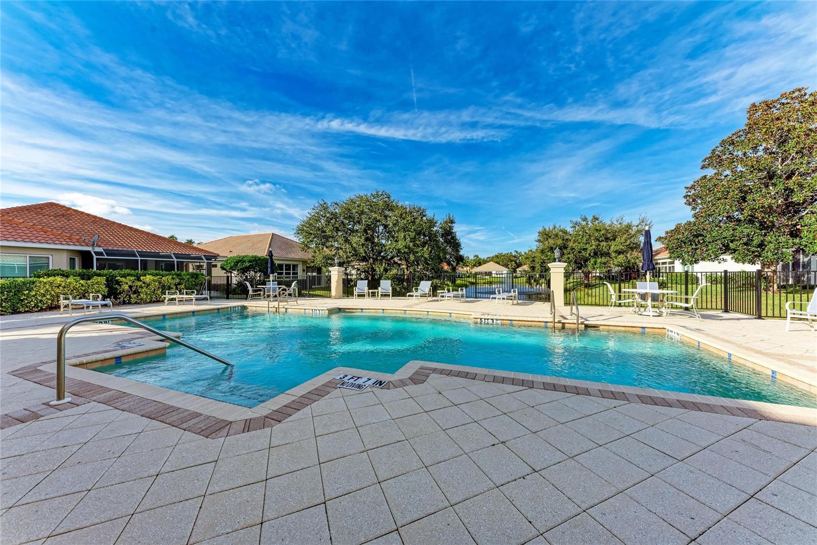 Image 37 of 41 For 7128 Rue De Palisades  22